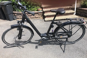 Damen E-Bike, Cube Town Hybrid One 400, Tiefeinsteiger (Easy entry), Rahmenhöhe 50 cm