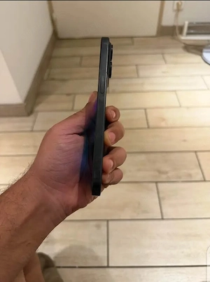 iPhone 15 Pro Max 250 GB Schwarz Bild 5