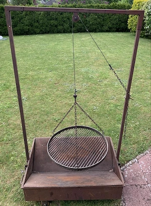 Mobiler Spießbratengrill   Schwenkgrill   Feuerstelle