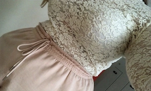 22 jährige mollige mit dicken Brüsten Bild 3