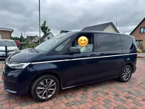 Volkswagen T7 Multivan Style eHybrid