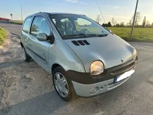Renault Twingo Elysee TÜV 01/2028