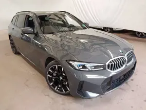 BMW 330 i xDrive Touring ab 1,99% eff. / M Paket Panorama Bild 3