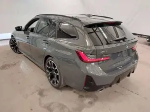 BMW 330 i xDrive Touring ab 1,99% eff. / M Paket Panorama Bild 4