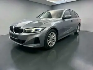 BMW 318 d T Shadow ADAPTIV-LED*HIFI*WIDE*PANO*ACC