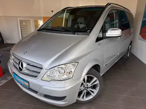 Mercedes-Benz Viano 6-Sitze Automatik V6 Schiebedach Anhaenger 8xReife