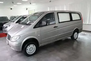 Mercedes-Benz Vito 4x4 Hentschke Bestattungswagen/Leichenwagen Bild 1