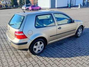 Volkswagen Golf 1.6 Automatik Bild 3