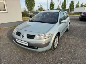 Renault Megane 2-Hand Scheckheft Allwetterreifen TÜV neu