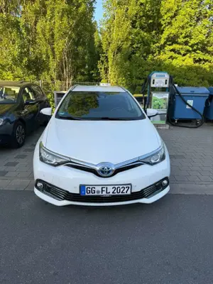 Toyota Auris Hybrid Edition-S+