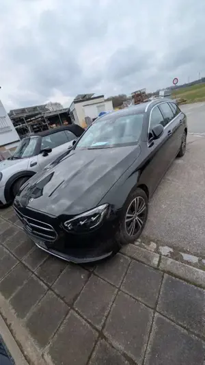Mercedes-Benz E 220 E 220 d T 9G-TRONIC Avantgarde