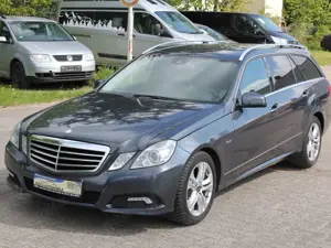 Mercedes-Benz E 200 BlueEfficiency-KLIMA-LEDER-ALU-NAVI-XENON