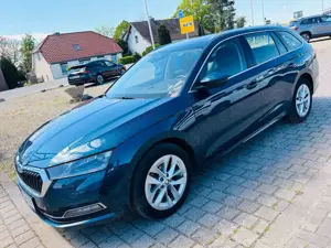 Skoda Octavia Combi Style *1.HAND*AHK*LED*HEAD UP* Bild 3