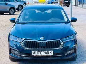 Skoda Octavia Combi Style *1.HAND*AHK*LED*HEAD UP* Bild 2