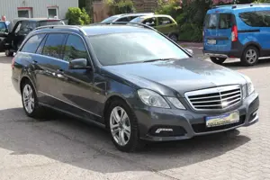 Mercedes-Benz E 200 BlueEfficiency-KLIMA-LEDER-ALU-NAVI-XENON Bild 3