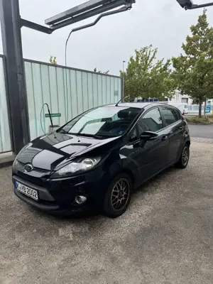 Ford Fiesta 1.25 Champions Edition Bild 2