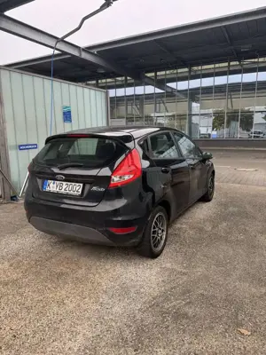 Ford Fiesta 1.25 Champions Edition Bild 4