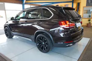 BMW X5 xDrive 30 d XENON / NAVI / LEDER / HUD /R-KAM Bild 3