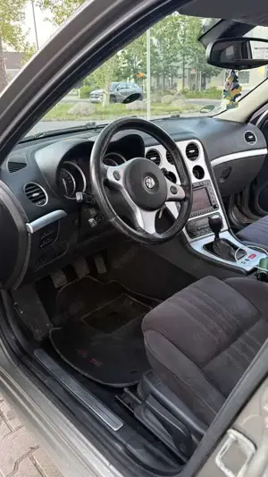 Alfa Romeo Sportwagon 1.9 JTDM 16V Distinctive Bild 4