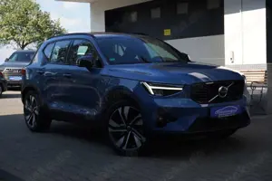 Volvo XC40 B5 Ultimate Dark AWD LEDER+NAVI+KAMERA+PANORAM+AHK