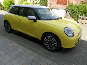 MINI Cooper SE Mini Cooper SE Classic Trim PANO LED DAB HEADUP