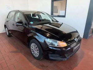 Volkswagen Golf VII 1.6 TDI Trendline/Tempomat/Navi/Sitzhei
