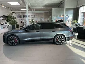 Audi S6 e-tron Avant  edition one grey 94,9 kWh Navi
