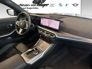 BMW 330 e M Sportpaket Pro LED SHZ  HiFi DAB GSD RFK Bild 4