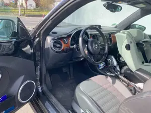 Volkswagen Beetle The Beetle 2.0 TDI DSG DPFFender Edition Bild 4