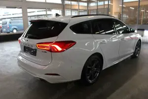 Ford Focus ST-Line X Turnier AHK LED NAVI CAM WinterP Bild 5