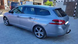 Peugeot 308 BlueHDi FAP 130 EAT8 Stop  Start Allure