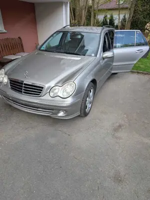 Mercedes-Benz 200