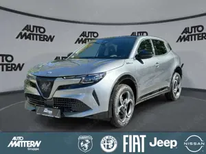 Alfa Romeo Junior 1.2 M-Hybrid Sport-Speciale +Pano +Tech-P