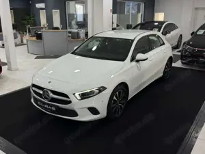 Mercedes-Benz A 250 e 8G STYLE*MBUX*LED*CARPLAY*SPUR*1.HAND* Bild 1