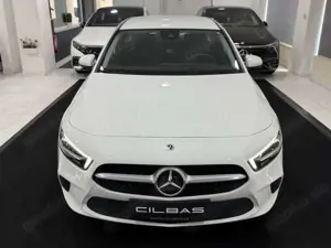 Mercedes-Benz A 250 e 8G STYLE*MBUX*LED*CARPLAY*SPUR*1.HAND* Bild 3