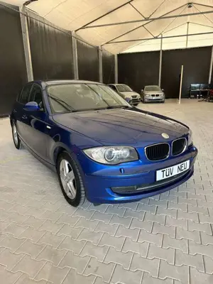 BMW 116 i Limousine*SHZ*Klima*TÜV NEU*PDC Hinten