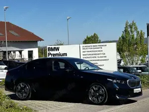 BMW 520 d M Sport AutoBahnAss.SuView ACC HUD AHK 20" Bild 3