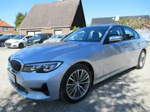 BMW 320 i  Luxury Line