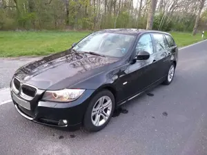 BMW 318 BMW E91 318i LCI US BiXenon 2.Hand Klimaauto PDC Leder AHK Lichtpaket