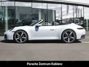 Porsche 992 -2 (911) Carrera Cabriolet Bild 2