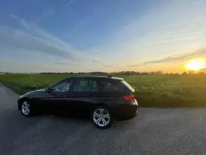 BMW 318 318d Touring Bild 3