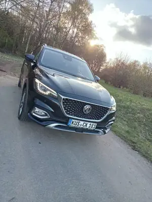 MG EHS EHS PHEV Luxury Bild 2