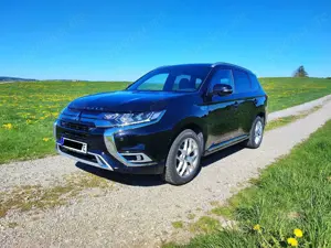 Mitsubishi Outlander Outlander 2.4 4WD Plug-In Hybrid Plus