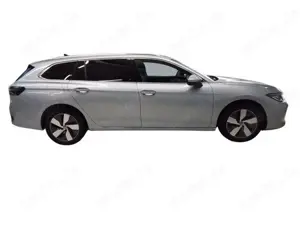 Volkswagen Passat Variant ELEGANCE 1.5eTSI 177PS DSG HYBRID ACC.5J-G.AHK.ARE Bild 3