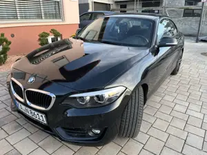 BMW 218 218 i  Leder Sport Advantage Gepflegt Bild 2