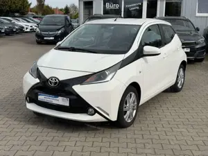 Toyota Aygo 1.0 x-play touch *RFKamera*