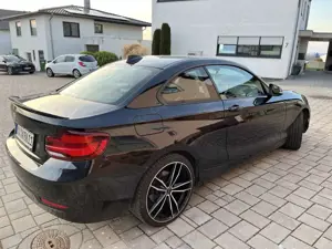 BMW 218 218 i  Leder Sport Advantage Gepflegt Bild 3