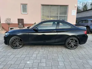 BMW 218 218 i  Leder Sport Advantage Gepflegt Bild 4