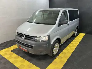 Volkswagen T5 Kombi 8 Sitzer+SHZ+PDC+A C+Isofix+LM