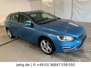 Volvo V60 AWD Plug-In Navi LED Voll-Leder Tempo Bild 2